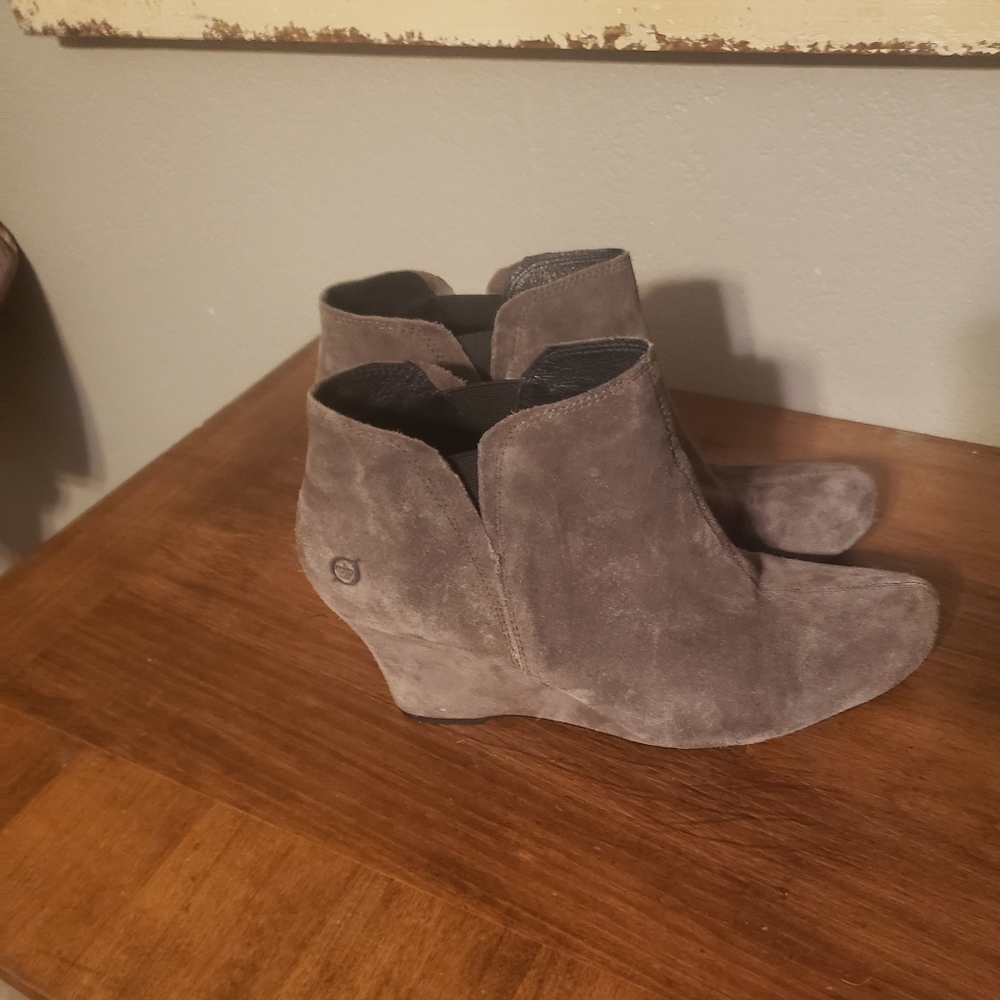 Born brand booties nearly new women's 11